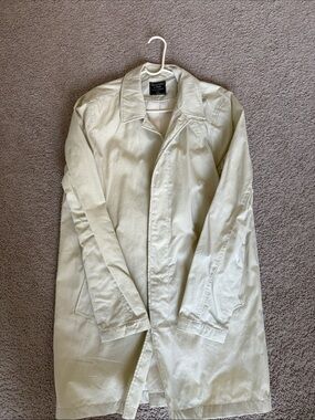Abercrombie Men's Light Cream Trench Coat - Classic Collared Overcoat
